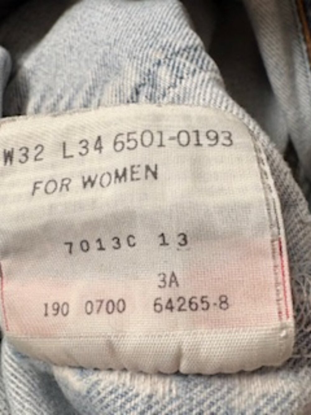 Levi's Vintage Jeans 32x34 For Women Jan 1993 SF factory - Picture 7 of 8